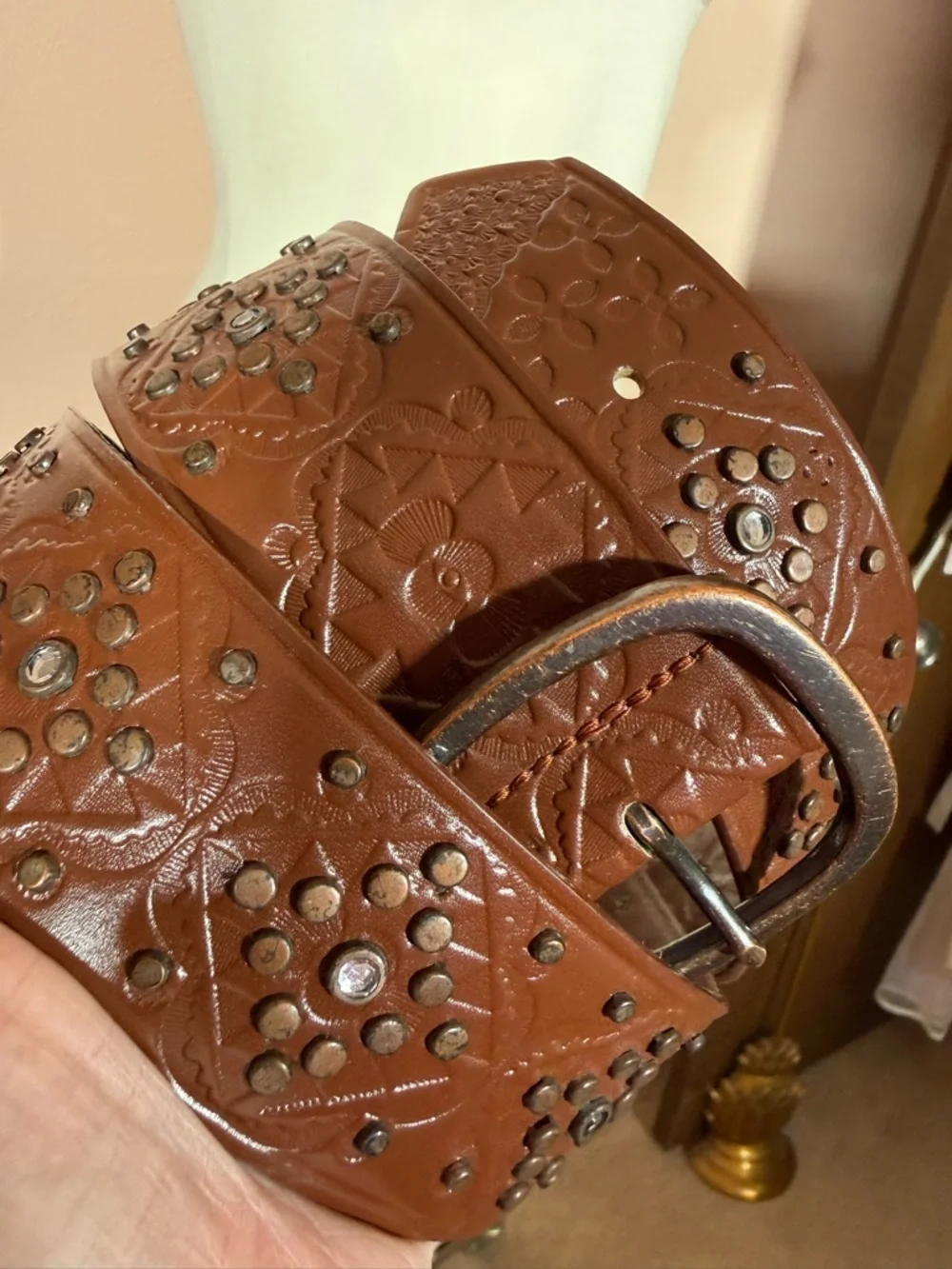Lake Shore Drive Brown tooled leather Studded wide Vintage Western Belt large - Picture 3 of 17